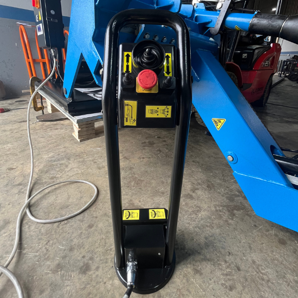 03 maquina de desmontar e montar pneus movel para van